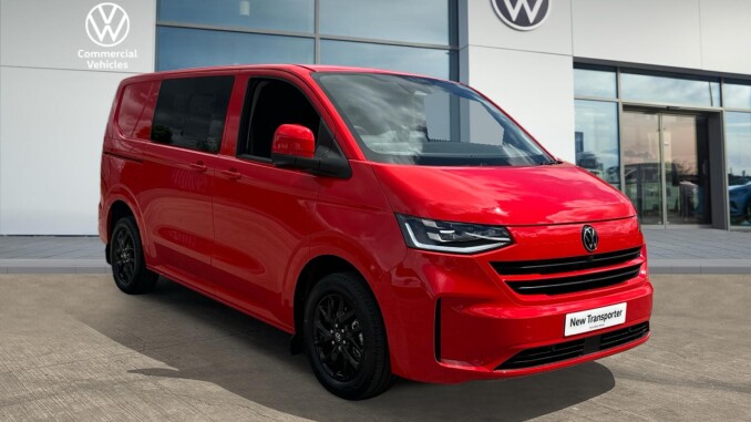 Volkswagen Transporter T32 Swb Diesel 2.0 TDI 170 Commerce Pro Kombi Van Auto [5 Plus] - Image 1